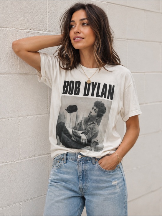 Tops - Bob Dylan Graphic Tee - Light Gray Vintage Style